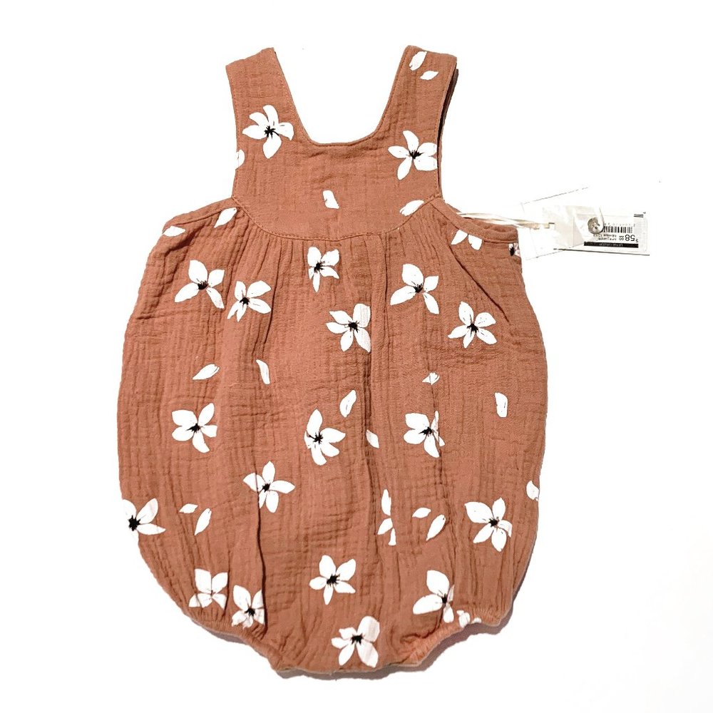 NWT Rylee + Cru Bubble Romper